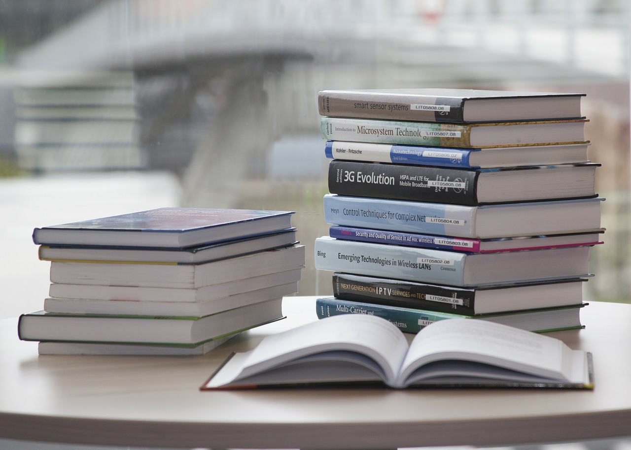 Cambia tu Libro en Totana First