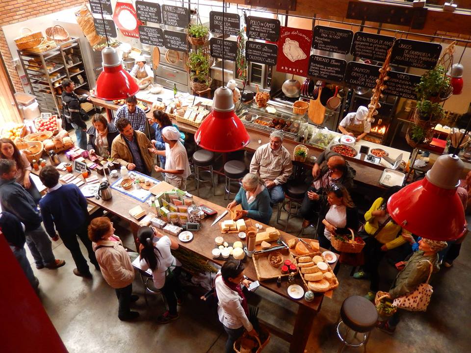 Mercado navideño en La Casa Verde First